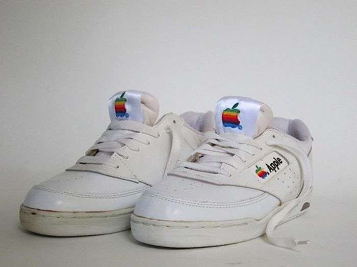 Кросівки Apple 90х років (5 фото)