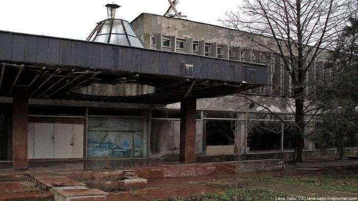 Покинутий санаторій Куяльник під Одесою (51 фото)