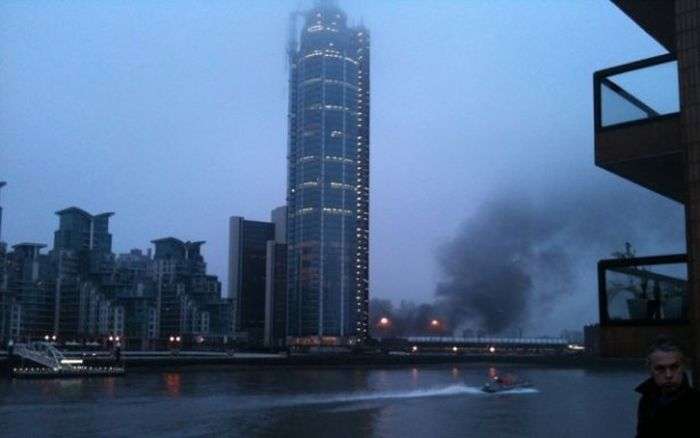 Аварія вертольота в центрі Лондона (21 фото + 2 відео)