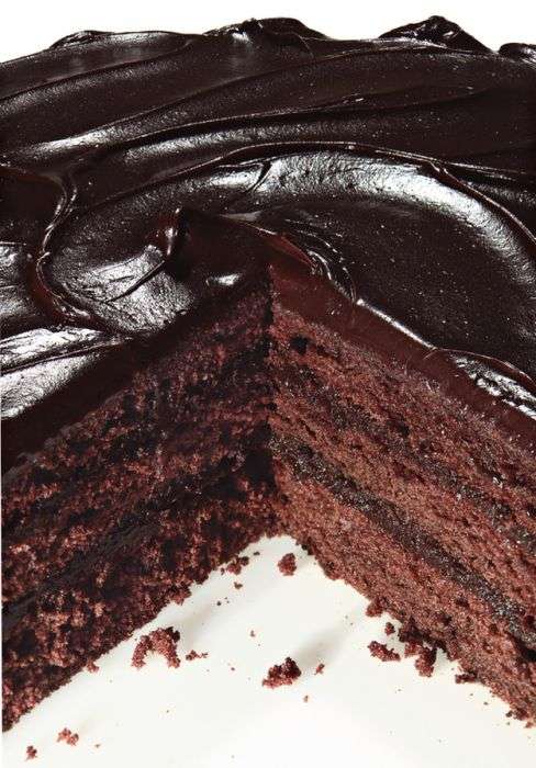 Торти, тістечка та інші солодощі (71 фото)