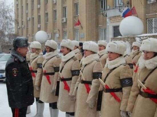 Регулировщицы в унікальній військовій формі вийдуть на вулиці Волгограда (5 фото + відео)