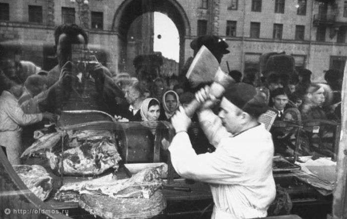 Як і чим торгували в радянські роки (52 фото)