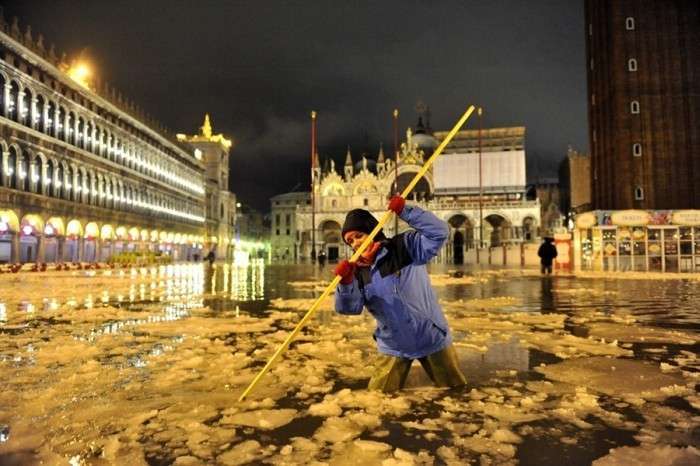 Венеція плаває у глибах льоду (8 фото)