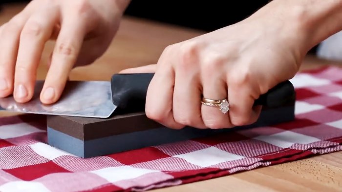 3 самых доступных способа наточить кухонный нож Самоделки
