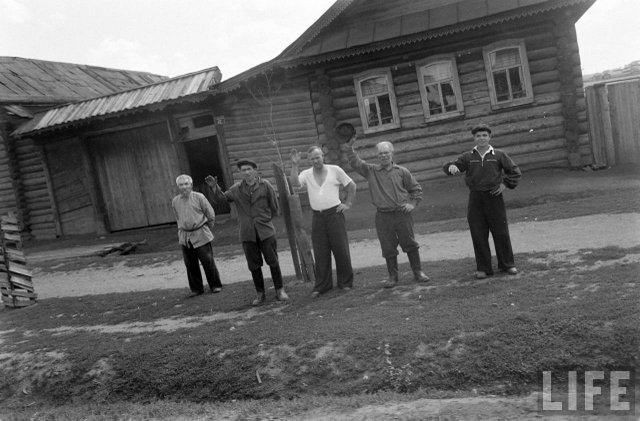 1959 год. Ричард Никсон проехал с визитом по деревням нашей Сибири Дальние дали