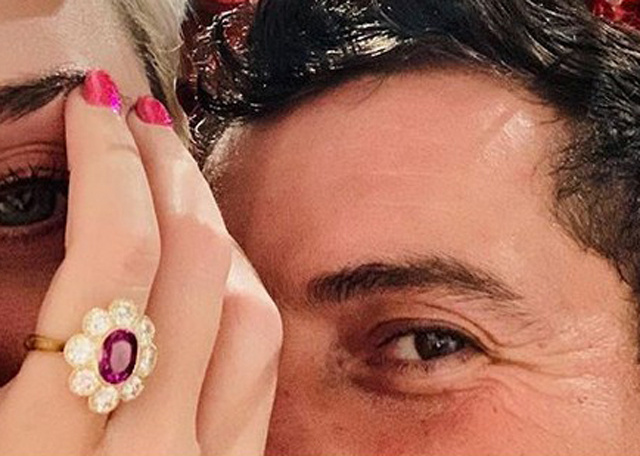 Орландо Блум подарил Кэти Перри помолвочное кольцо, как у Миранды Керр Свадьбы / Платья и кольца
