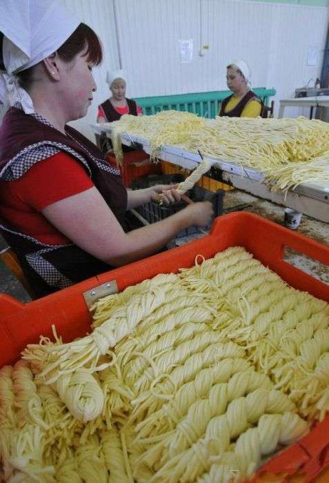 Як робиться сир сулугуні (18 фото)