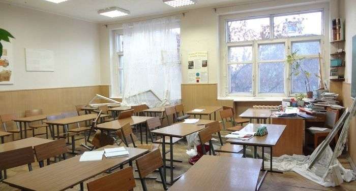 Вчителька врятувала 44 учня в Челябінську (4 фото)