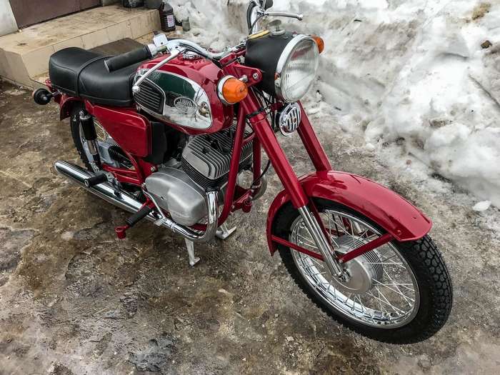 «Вишневка», сменившая «старуху»: обзор Jawa 350 634-01 Интересное