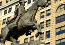 Батько-засновник США вшановується у Вашингтоні, незважаючи на неоднозначну спадщину