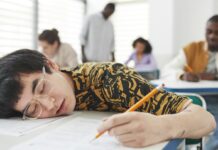 Нестача Сну, що росте, у Підлітків у США