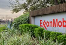 Підозрюваний в організації послуг зі злому виданий Нью-Йорку для пред’явлення федеральних звинувачень